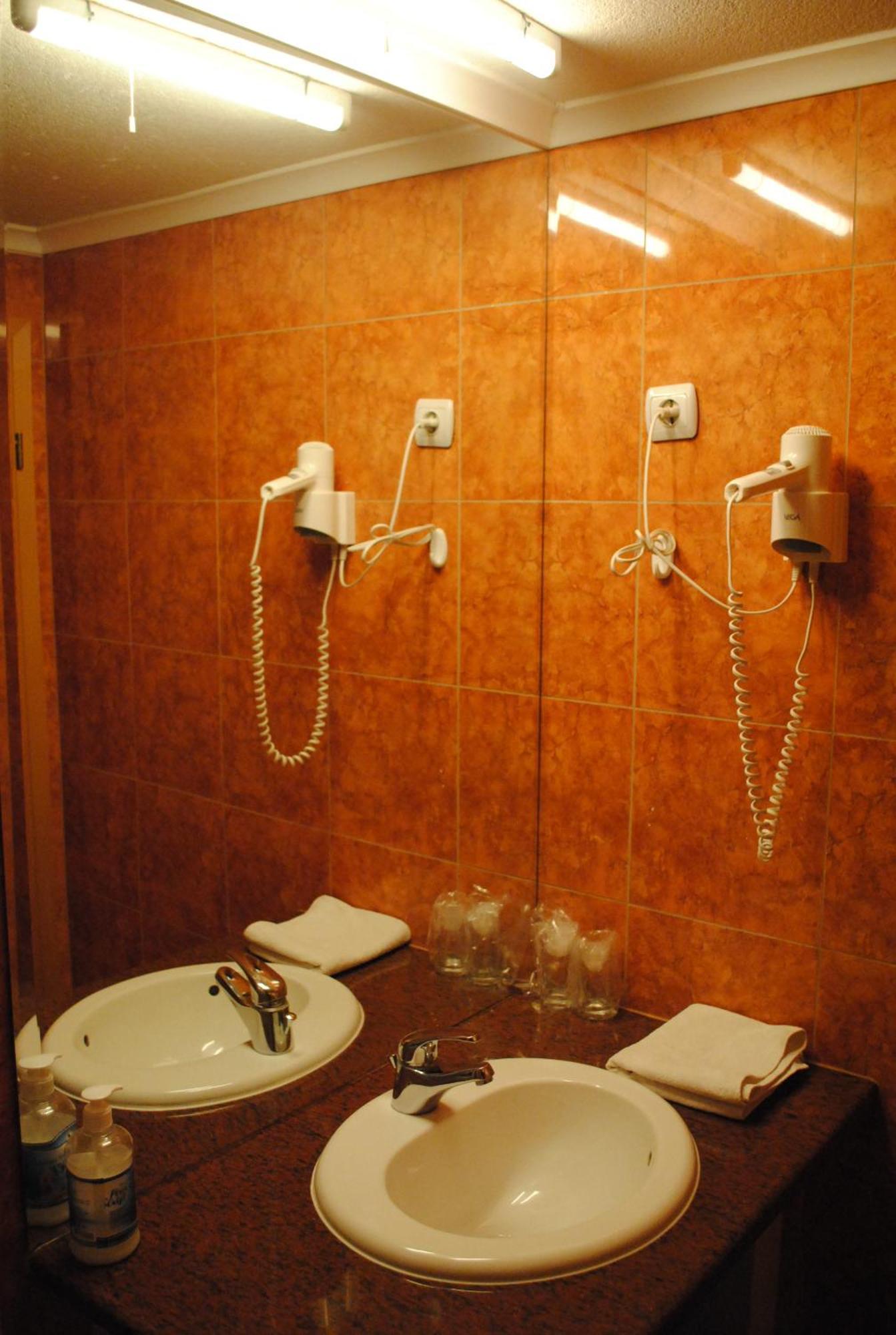 Motel Kiwi Grude Room photo